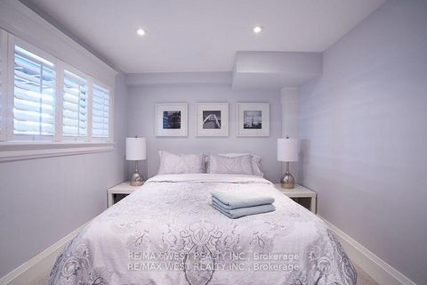 Photo 31 at 5 Eleventh Street, New Toronto, Toronto