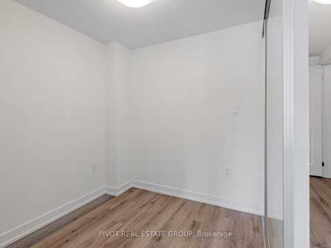 Photo 14 at 3302 - 60 Elizabeth Street S, Mill Pond, Richmond Hill