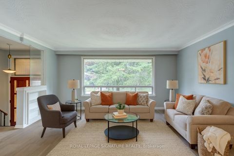 Photo 8 at 4 Stillbrook Court, West Hill, Toronto