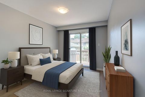 Photo 12 at 4 Stillbrook Court, West Hill, Toronto