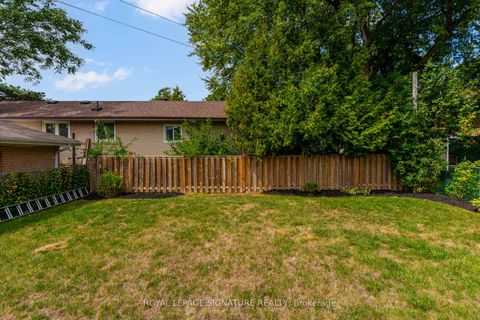 Photo 26 at 4 Stillbrook Court, West Hill, Toronto