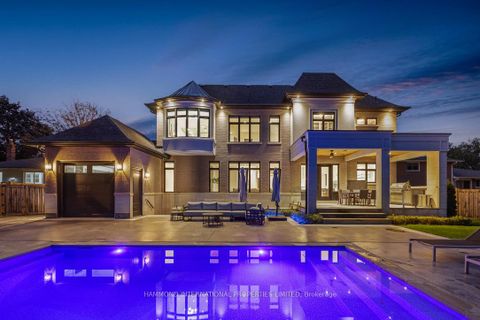 Photo 2 at 108 Hollingsworth Drive, King City, King