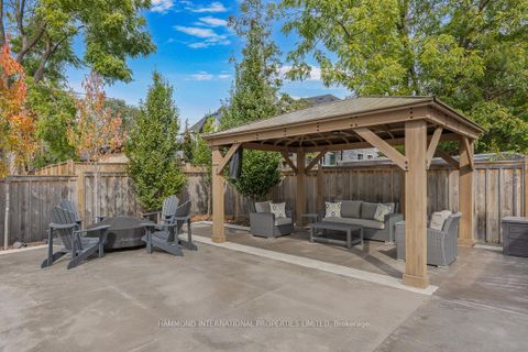 Photo 6 at 108 Hollingsworth Drive, King City, King