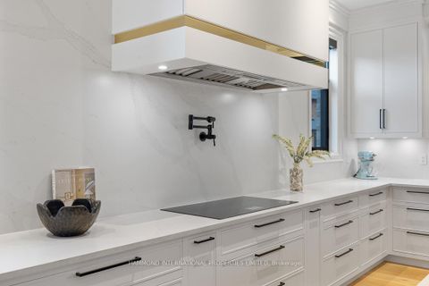 Photo 16 at 108 Hollingsworth Drive, King City, King