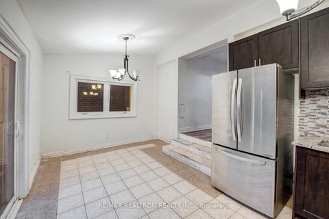 Photo 11 at 55 Chambers Avenue, Pellam Park, Toronto