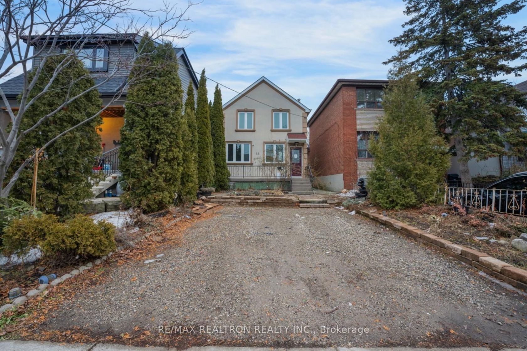 55 Chambers Avenue, Pellam Park, Toronto photo number 2