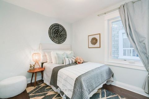 Photo 22 at 331 Scarborough Road, Danforth, Toronto