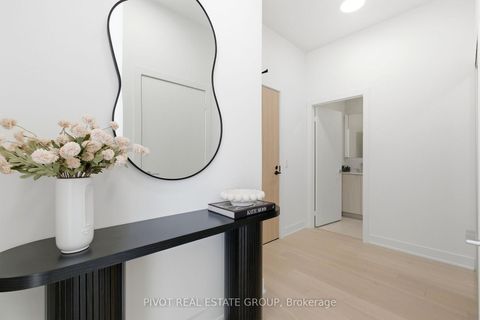 Photo 3 at 4201 - 15 Mercer Street NE, Waterfront Communities C1, Toronto