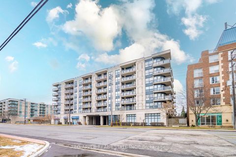 Photo 2 at 213 - 872 Sheppard Avenue W, Bathurst Manor, Toronto