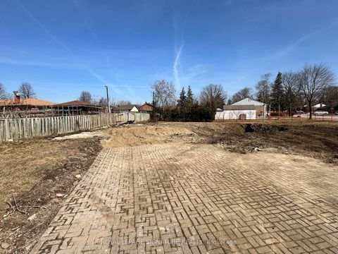 Photo 3 at 88-A Hurricane Avenue N, West Woodbridge, Vaughan