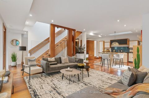 Photo 10 at 32 Regal Road, Davenport, Toronto