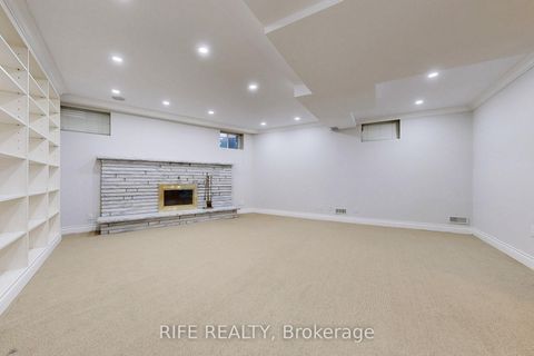 Photo 38 at 8 Elliotwood Court, Windfields, Toronto