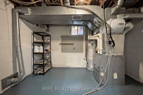 Photo 45 at 8 Elliotwood Court, Windfields, Toronto