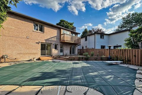 Photo 48 at 8 Elliotwood Court, Windfields, Toronto
