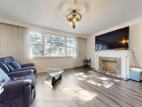 Photo 2 at 61 Talbot Road, Newtonbrook West, Toronto