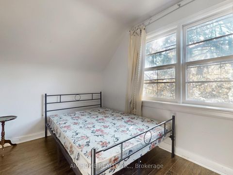 Photo 24 at 61 Talbot Road, Newtonbrook West, Toronto