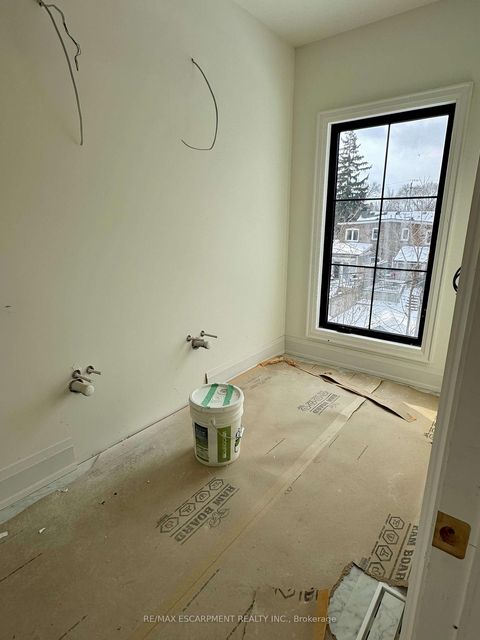 Photo 4 at 92 FIFTH Street, New Toronto, Toronto