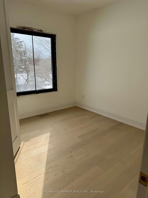 Photo 6 at 92 FIFTH Street, New Toronto, Toronto