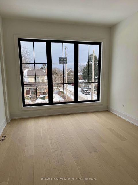 Photo 7 at 92 FIFTH Street, New Toronto, Toronto