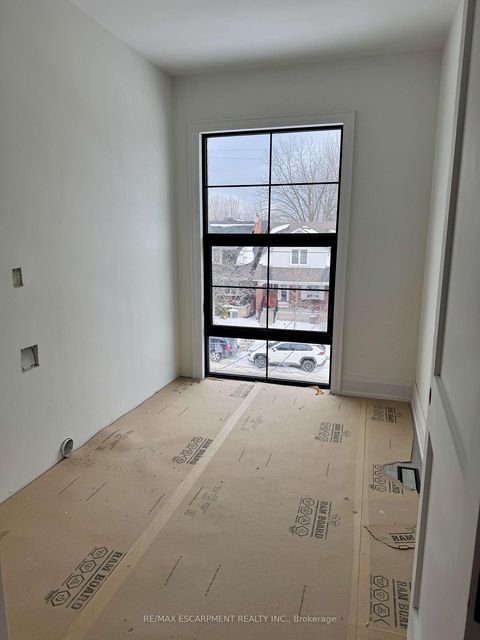 Photo 9 at 92 FIFTH Street, New Toronto, Toronto