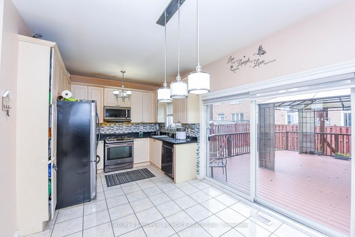 Photo 4 at 50 Severin Street, Wellington, Brampton