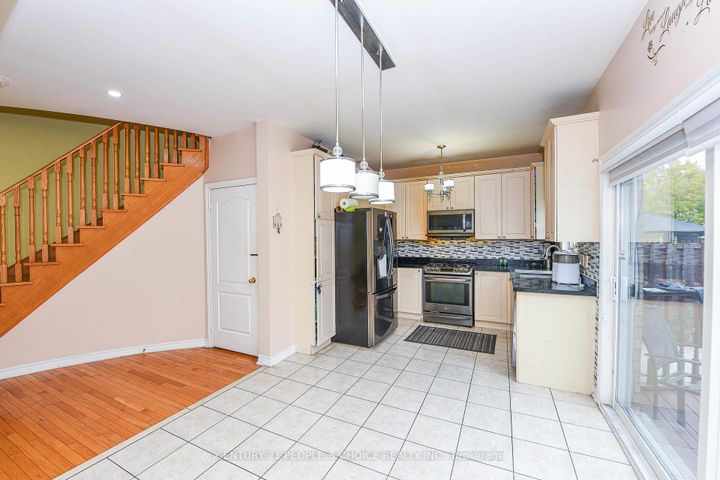 Photo 5 at 50 Severin Street, Wellington, Brampton