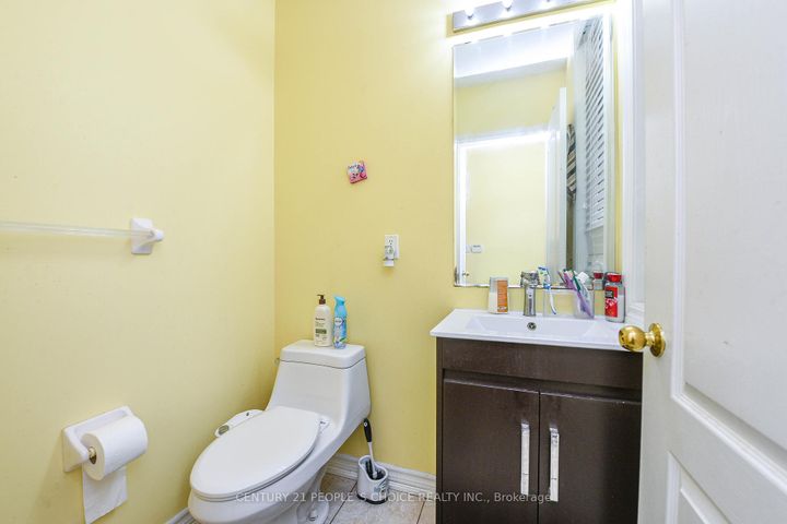 Photo 8 at 50 Severin Street, Wellington, Brampton