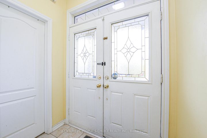 Photo 9 at 50 Severin Street, Wellington, Brampton