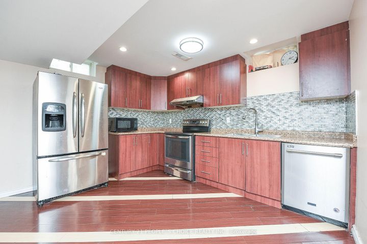 Photo 24 at 50 Severin Street, Wellington, Brampton