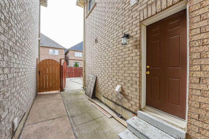 Photo 36 at 50 Severin Street, Wellington, Brampton