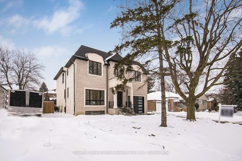 Photo 3 at 25 Cronin Drive, City Centre West, Toronto