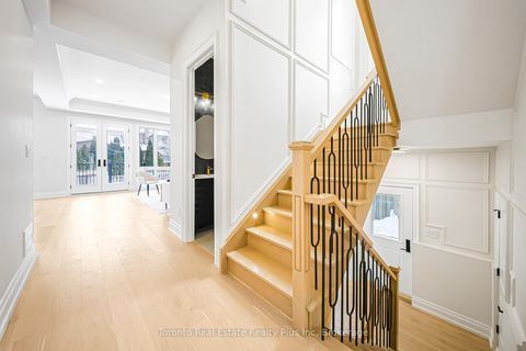 Photo 15 at 25 Cronin Drive, City Centre West, Toronto