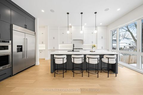 Photo 19 at 25 Cronin Drive, City Centre West, Toronto