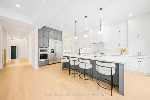 Photo 20 at 25 Cronin Drive, City Centre West, Toronto