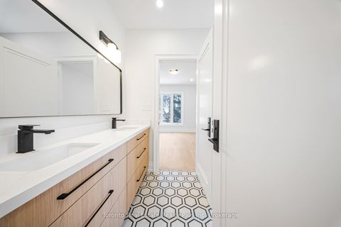 Photo 31 at 25 Cronin Drive, City Centre West, Toronto