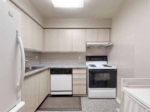 Photo 15 at 504 - 35 Empress Avenue, Willowdale East, Toronto