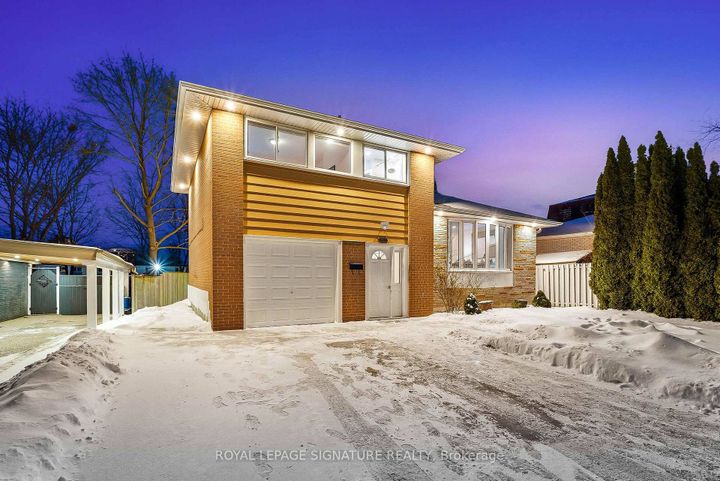 Photo 2 at 1271 Canford Crescent, Clarkson, Mississauga