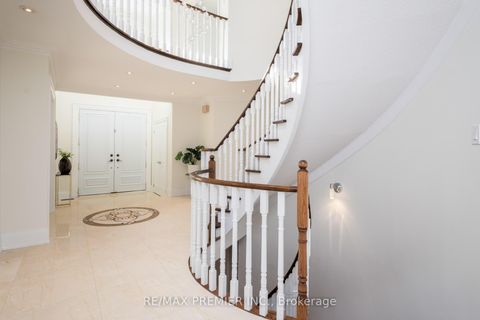 Photo 4 at 101 Woodgreen Drive N, Islington Woods, Vaughan