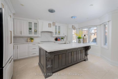 Photo 14 at 101 Woodgreen Drive N, Islington Woods, Vaughan