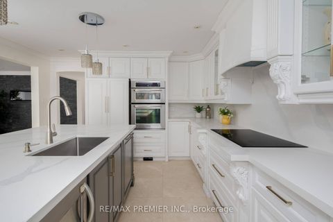 Photo 17 at 101 Woodgreen Drive N, Islington Woods, Vaughan