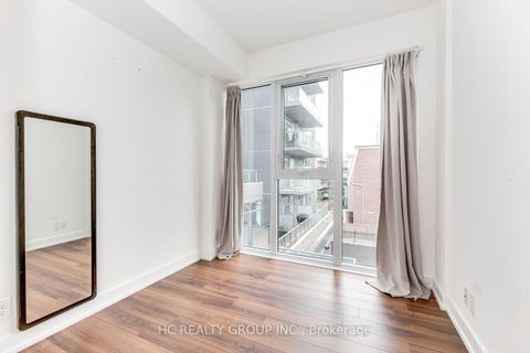 Photo 11 at 302 - 6 Parkwood Avenue, Casa Loma, Toronto