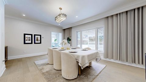 Photo 5 at 31 Boake Trail, Bayview Hill, Richmond Hill