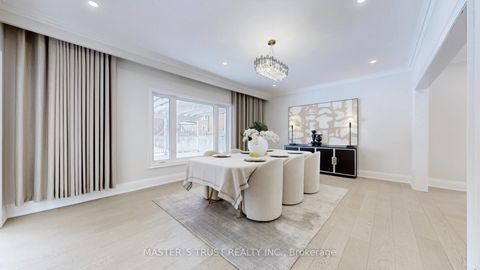 Photo 6 at 31 Boake Trail, Bayview Hill, Richmond Hill