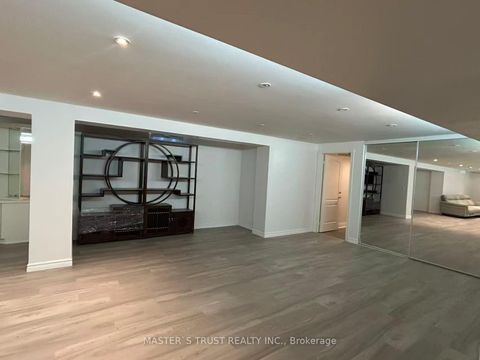 Photo 34 at 31 Boake Trail, Bayview Hill, Richmond Hill