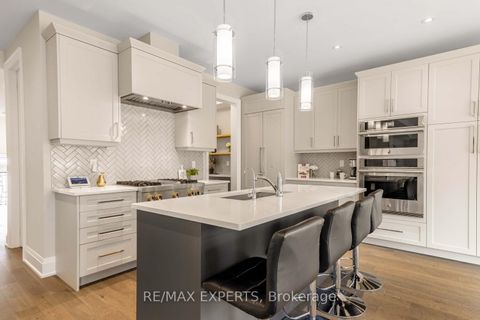 Photo 12 at 75 Bethpage Crescent, Glenway Estates, Newmarket