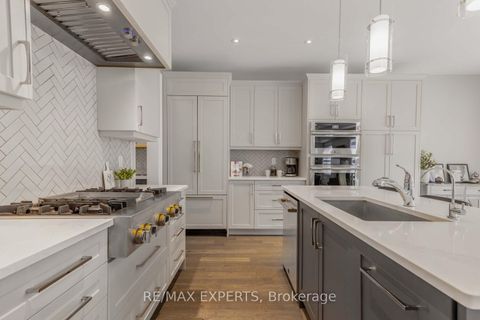 Photo 14 at 75 Bethpage Crescent, Glenway Estates, Newmarket