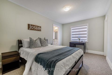 Photo 25 at 75 Bethpage Crescent, Glenway Estates, Newmarket