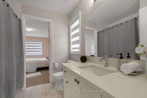 Photo 30 at 75 Bethpage Crescent, Glenway Estates, Newmarket