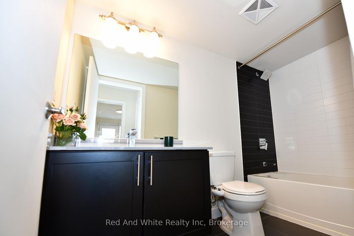 Photo 11 at 3 - 4080 Parkside Village Drive, Creditview, Mississauga
