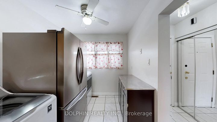 Photo 14 at 15 - 15 Fleetwood Crescent, Southgate, Brampton